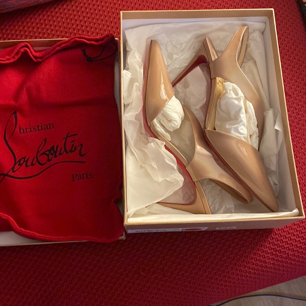Brandina patent after sun size 38/US 6.5